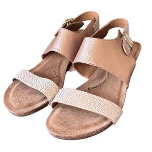 Sofft‎ Vanita Wedge Champagne Gold Leather Wedge Sandals Size 10